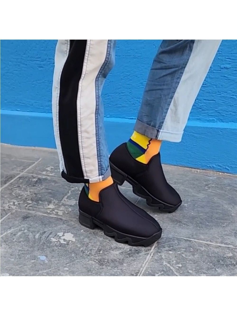 iRi NYC Wes Black Neoprene Slip-On Comfort Sneaker Wavy Platform Sole size 7